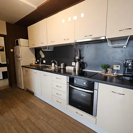 La Casa Di Nora Apartment Varna