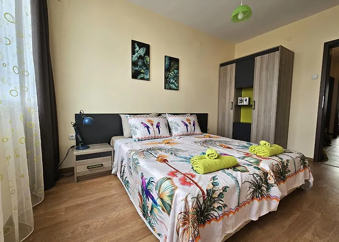 La Casa Di Nora Warna